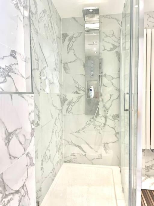 Stunning 1 Bedroom And Double Sofa Bed Near Train Station Southampton Luaran gambar